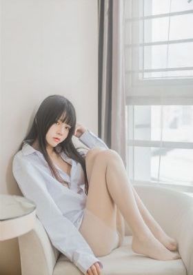 寂寞岳的手伸进我的内裤视频_720电影免费在线